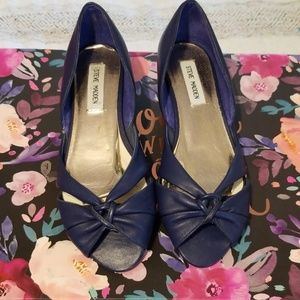 Steve Madden Leather Peep toe Wedges